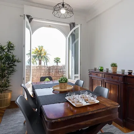 Beautiful By The Sea Front Apartament *