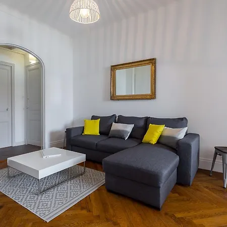 Beautiful By The Sea Front Apartament