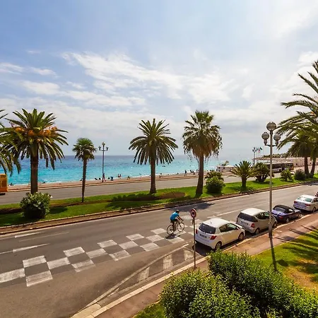 Beautiful By The Sea Front Nizza