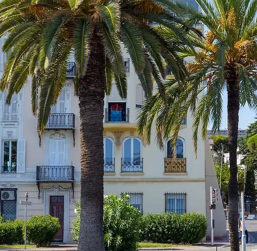 Beautiful By The Sea Front Nice