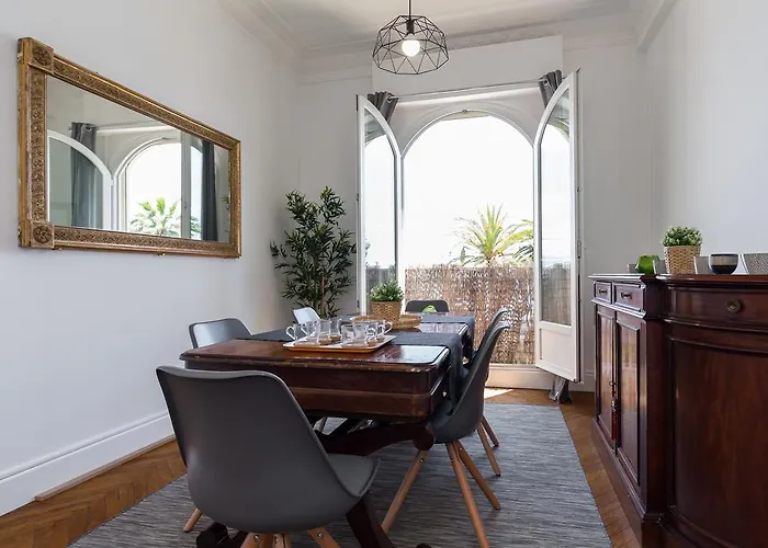Apartment Beautiful By The Sea Front