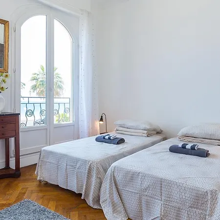 Beautiful By The Sea Front * Nice